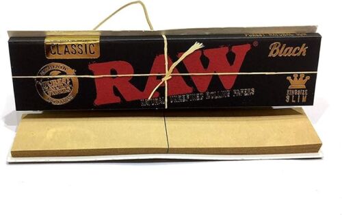 RAW Black Classic Connoisseur(King Size Slim Rolling Papers + Tips)
